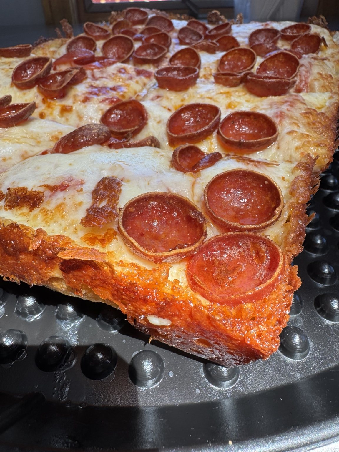 Detroit style pizza at Taylors' Pizza House