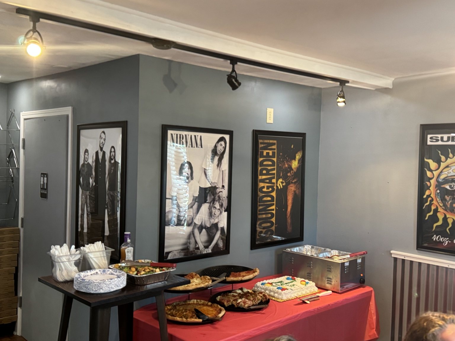 Pizza catering table