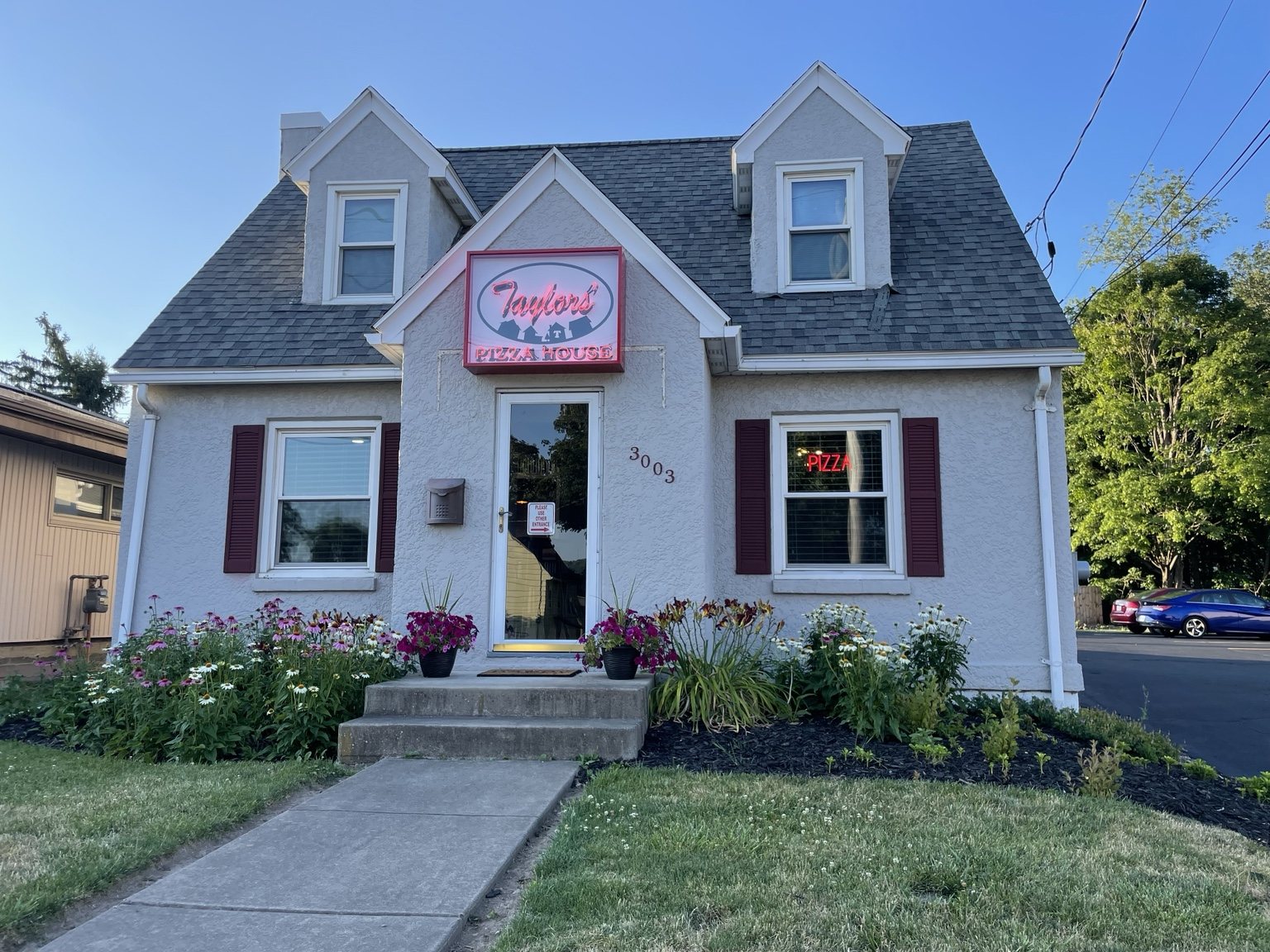 Taylors Pizza House storefront